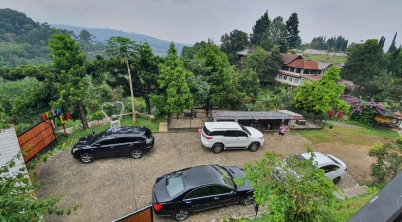 Villa Chacha At Macarena, Megamendung Exterior foto